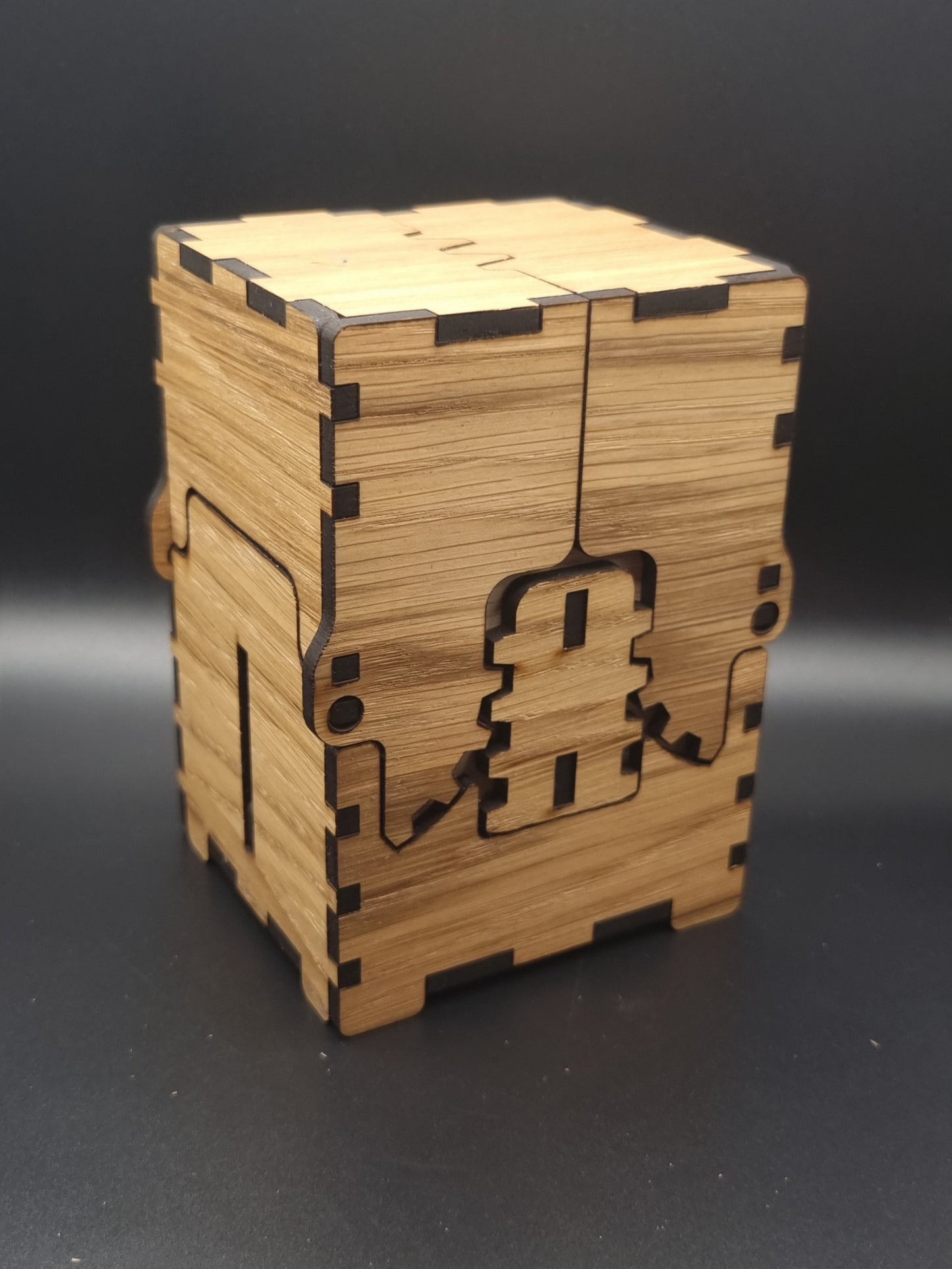 Mechanical Card Box