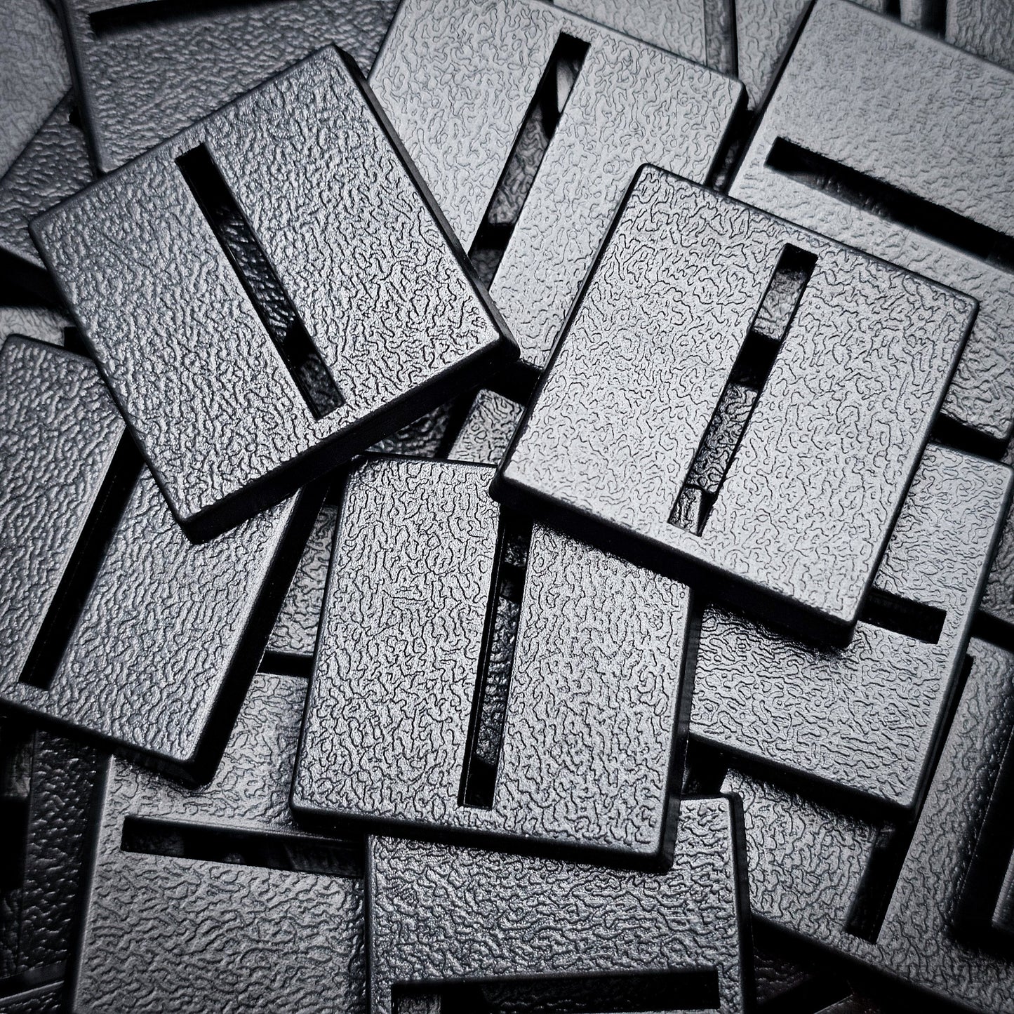 25mm Square Parallel Slotted Plastic Bases