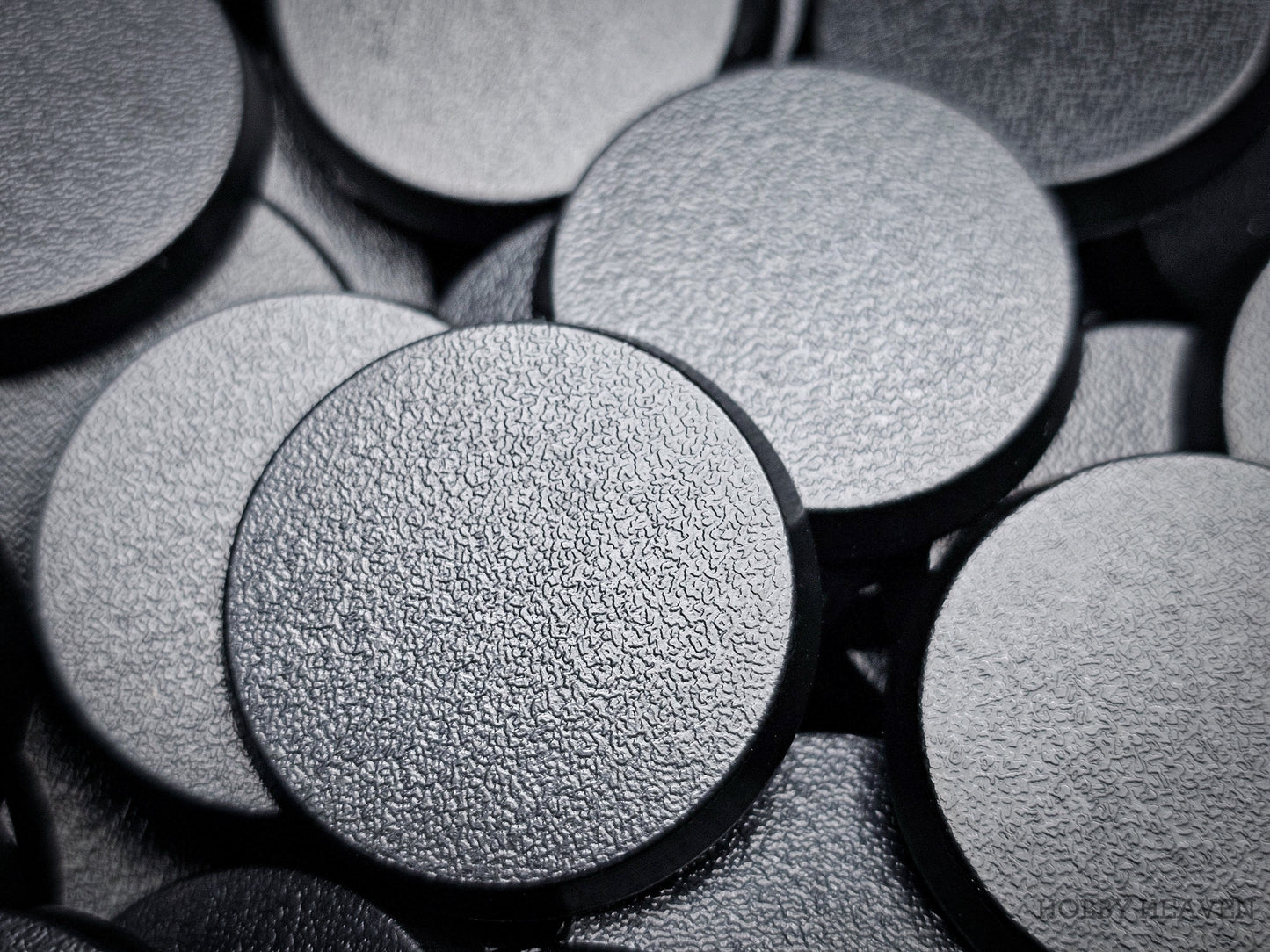 32mm Round Plain Plastic Bases