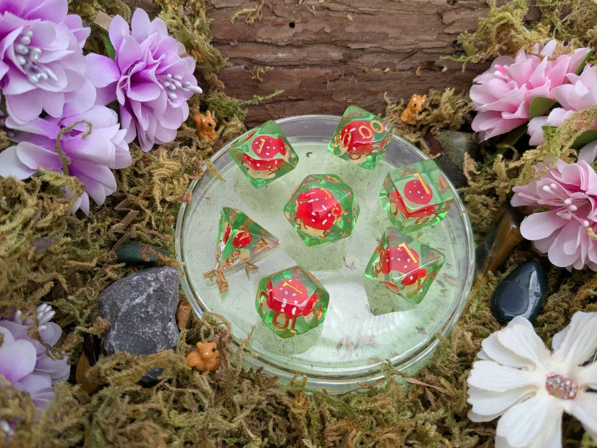 Light Red Capped Mushrooms Inclusion Dice Set