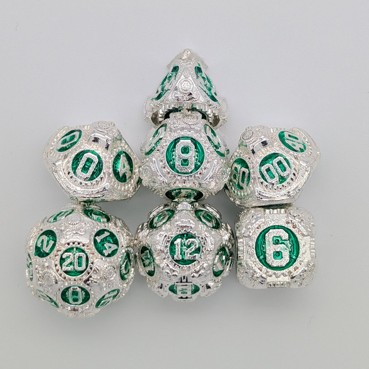 Gears Silver and Green Metal Core Dice Set