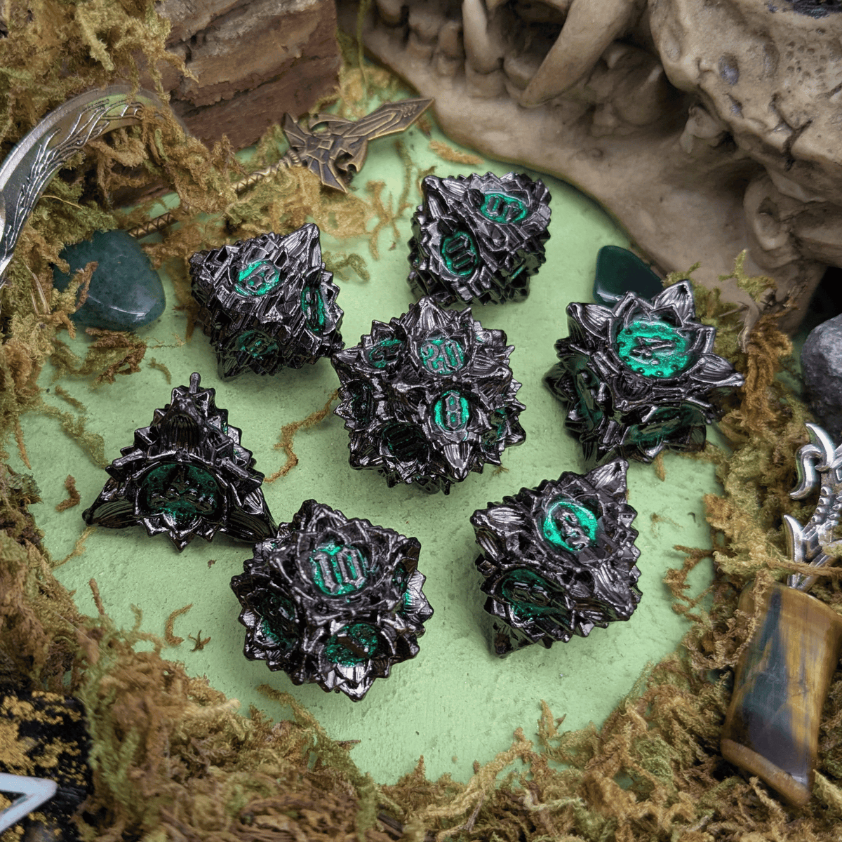 Flower Black and Green Metal Core Dice Set