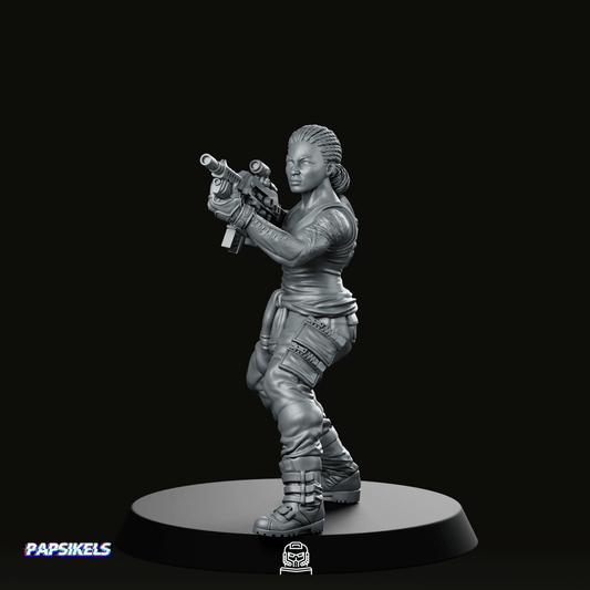 Human Colonial Marine Colonel Eula Hendricks 4 Miniature