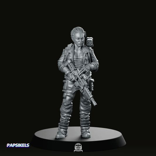 Human Colonial Marine Colonel Eula Hendricks 6 Miniature