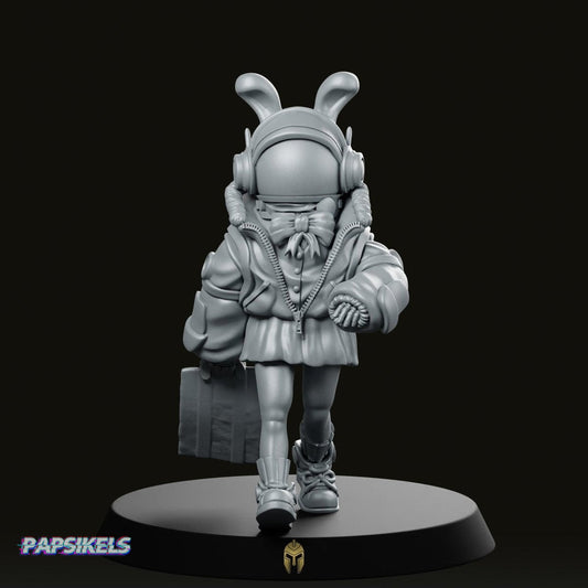 Scifi Delivery Gurl Kwinkle Lilstah Miniature