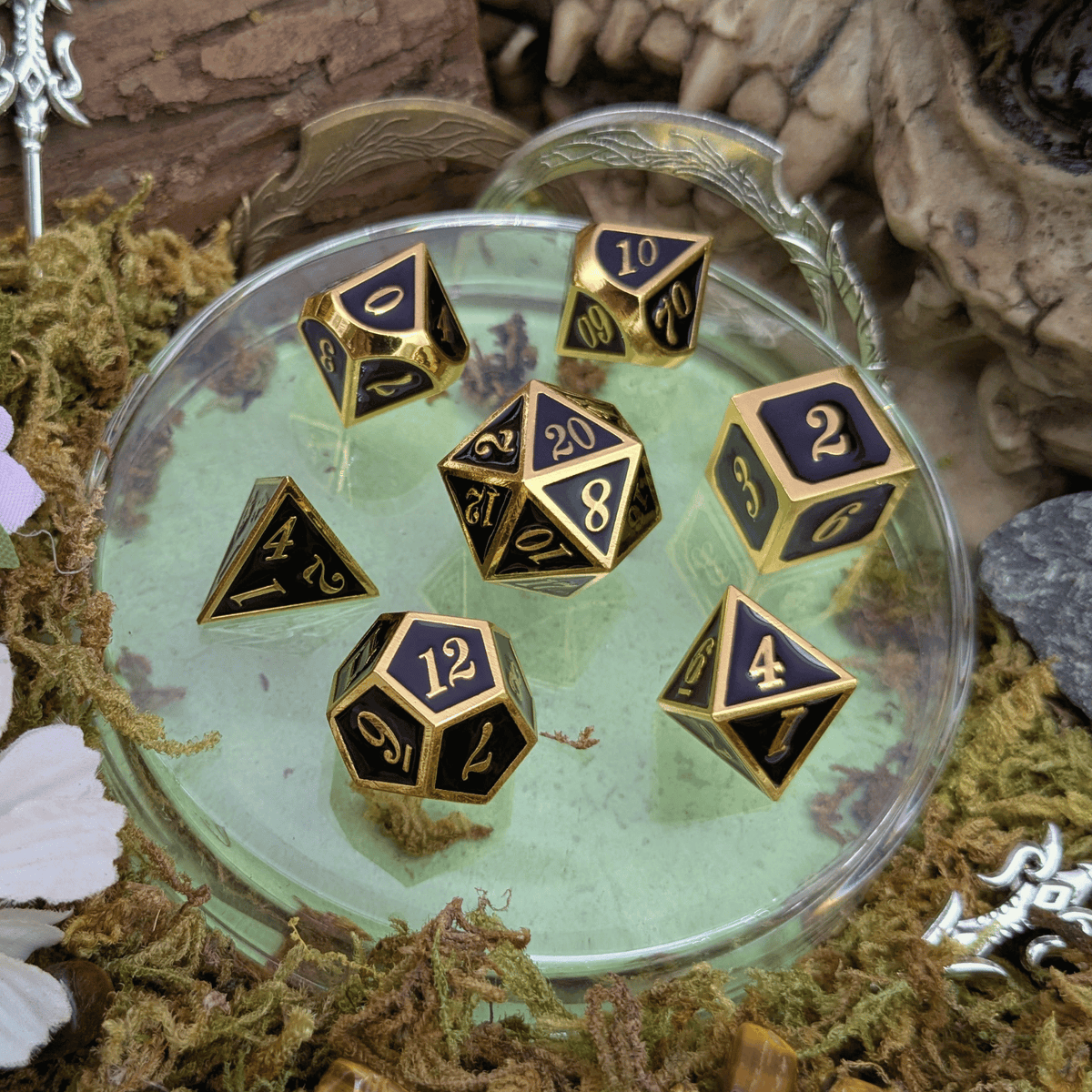 Simple Black and Gold Metal Core Dice Set